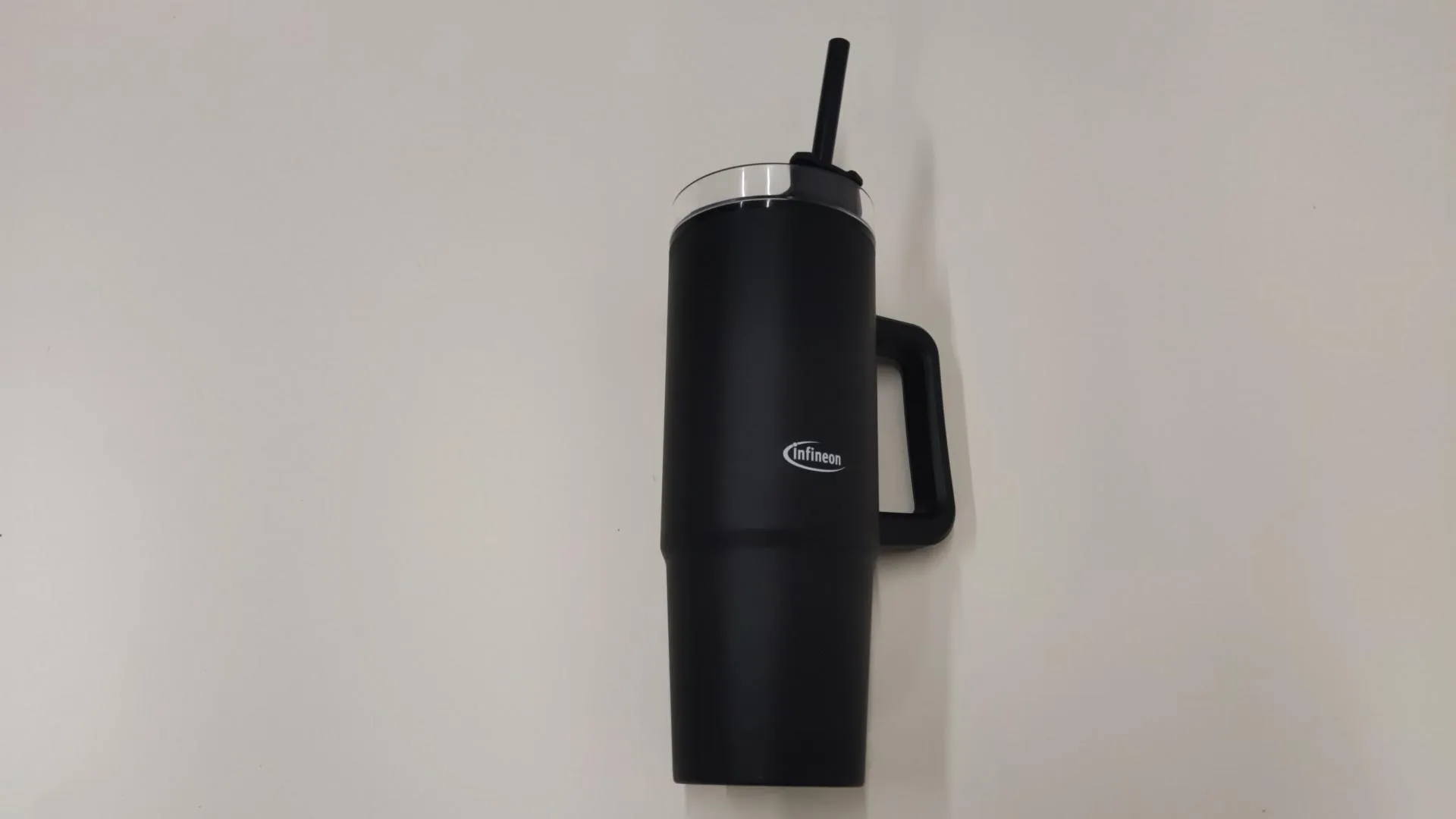 Infineon Becher
